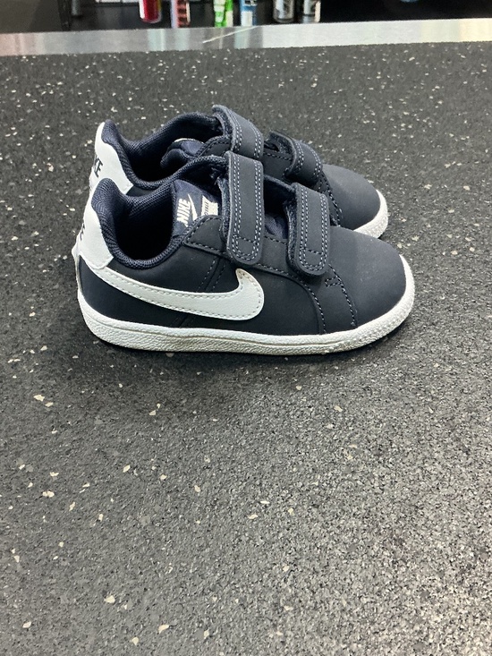 Nike Other - Nike Court Royale 6C